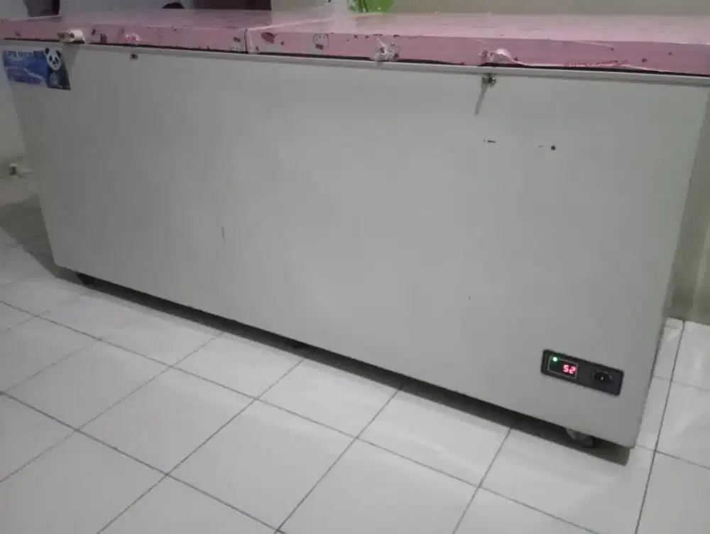 Frezer raksasa 2 pintu 750 liter jumbo