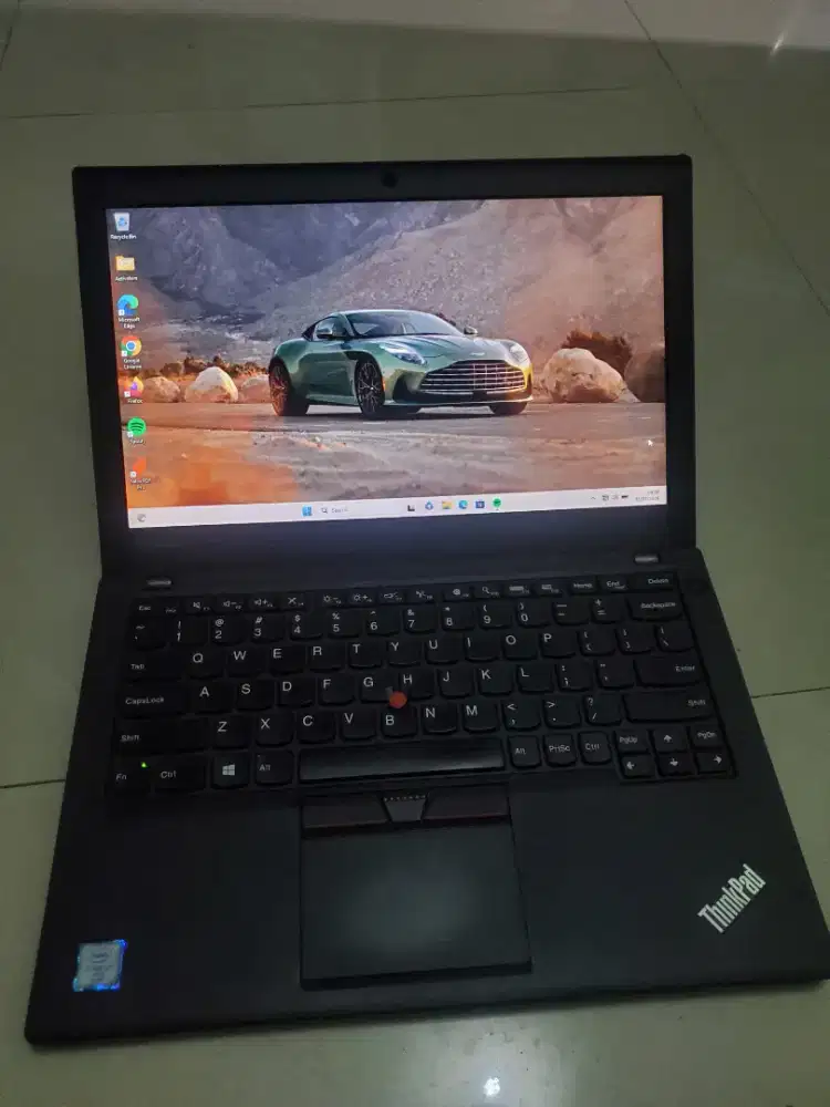 Thinkpad X260 i7 - 6600U Ssd 256 GB Ram 8GB harga nego