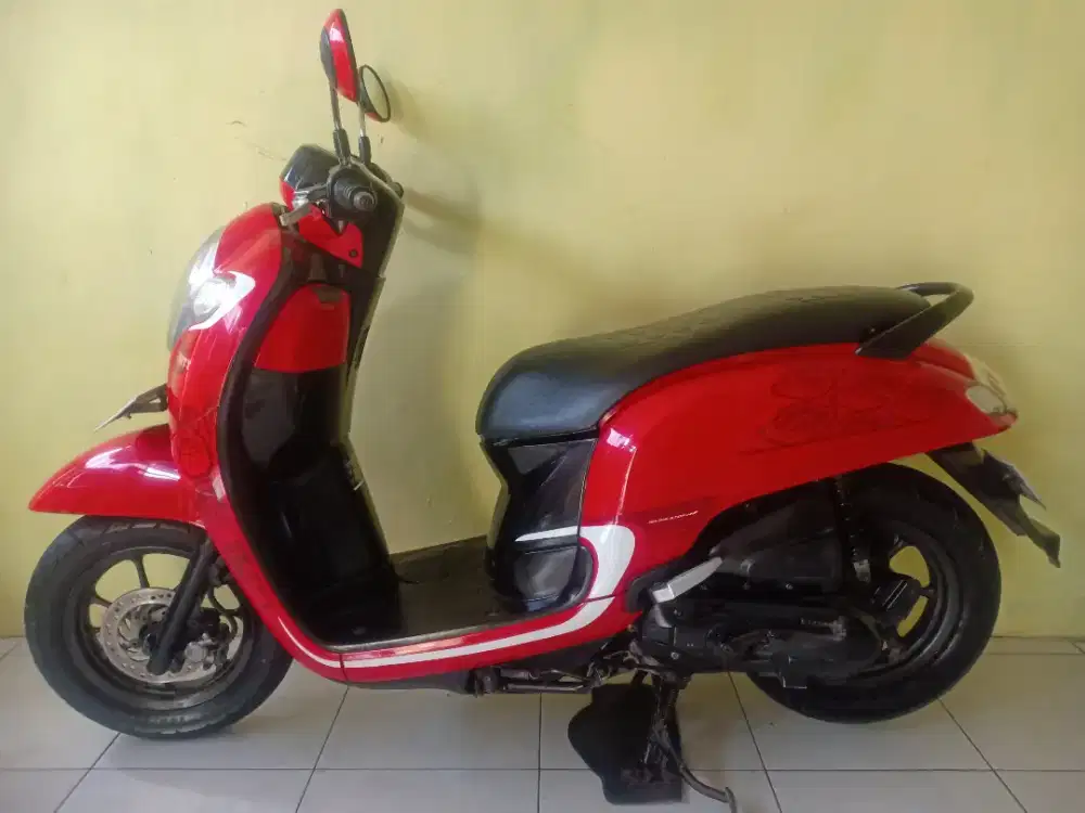 Honda 2017,pajak hidup dan suratnya lengkap.Unit sangat bagus sehat.