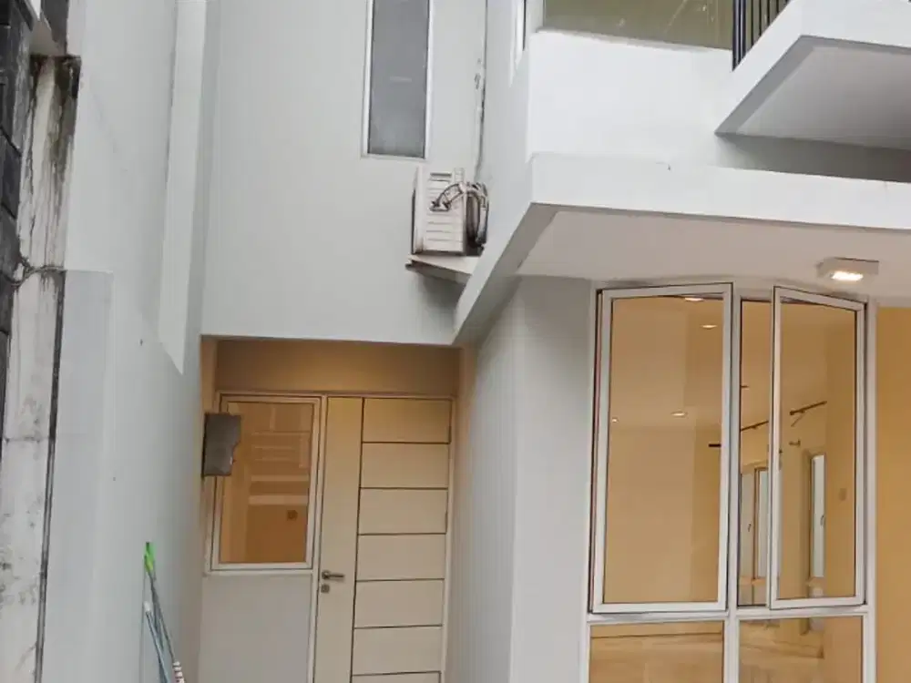 Jual Cepat Rumah Lokasi Strategis Kota Wisata Cibubur