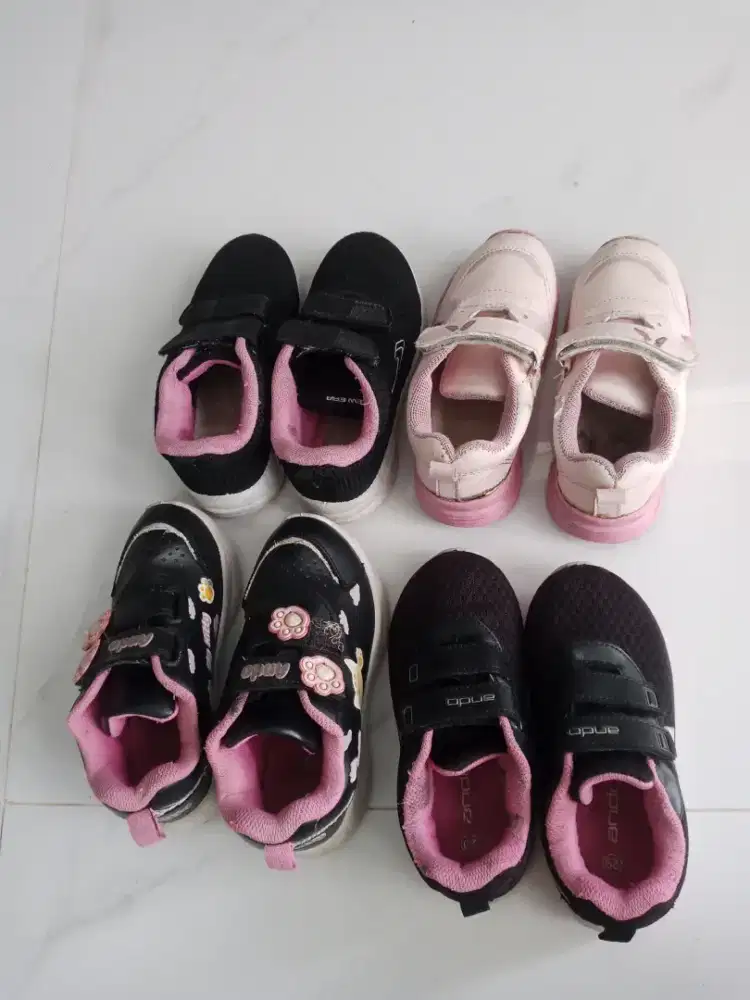 sepatu anak cewek ukuran 29