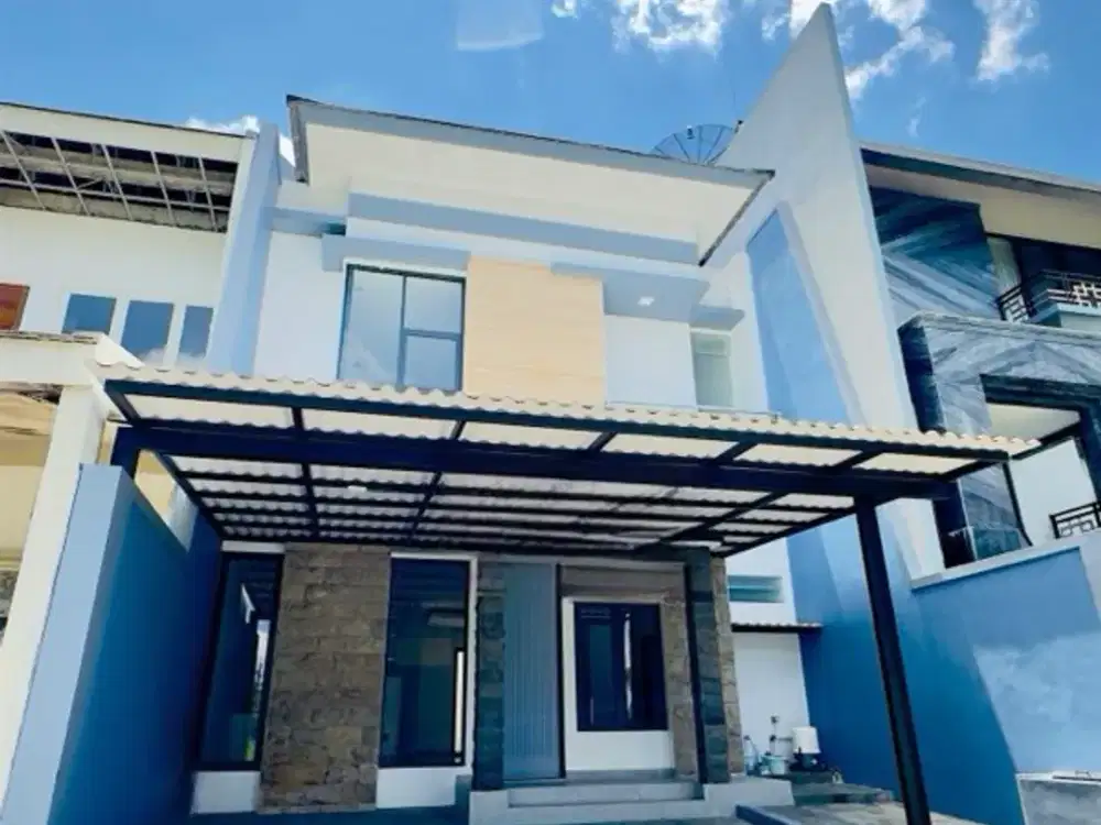 DIJUAL rumah Pakuwon city dekat pakuwon city mall (pcm)