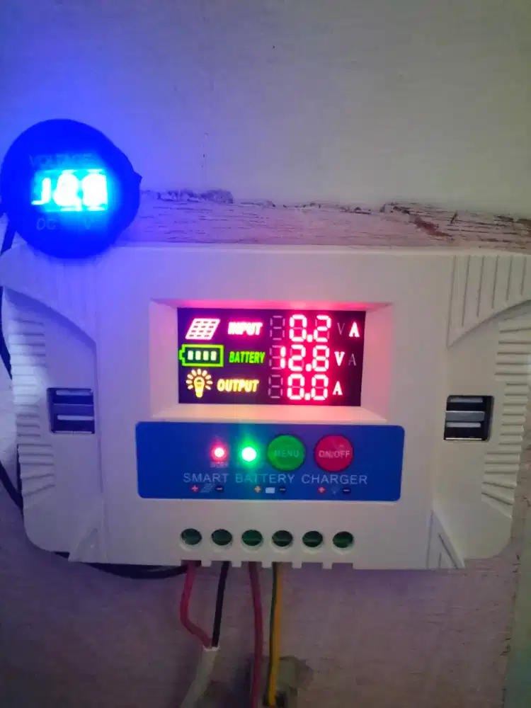 SOLAR CHARGER CONTROLLER