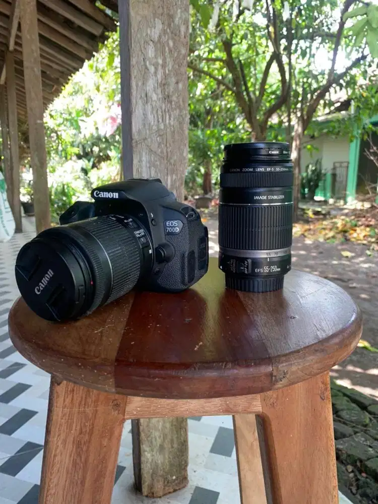 Super mulus Canon 700d dengan 2 lensa