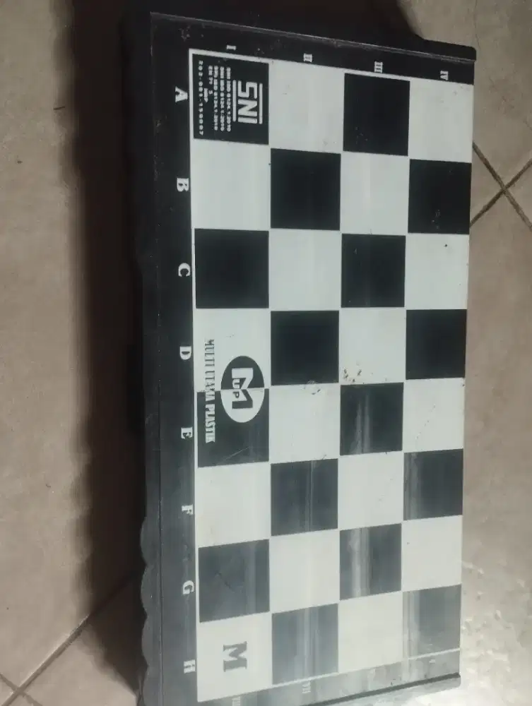 Papan catur plastik bekas tapi masih bagus