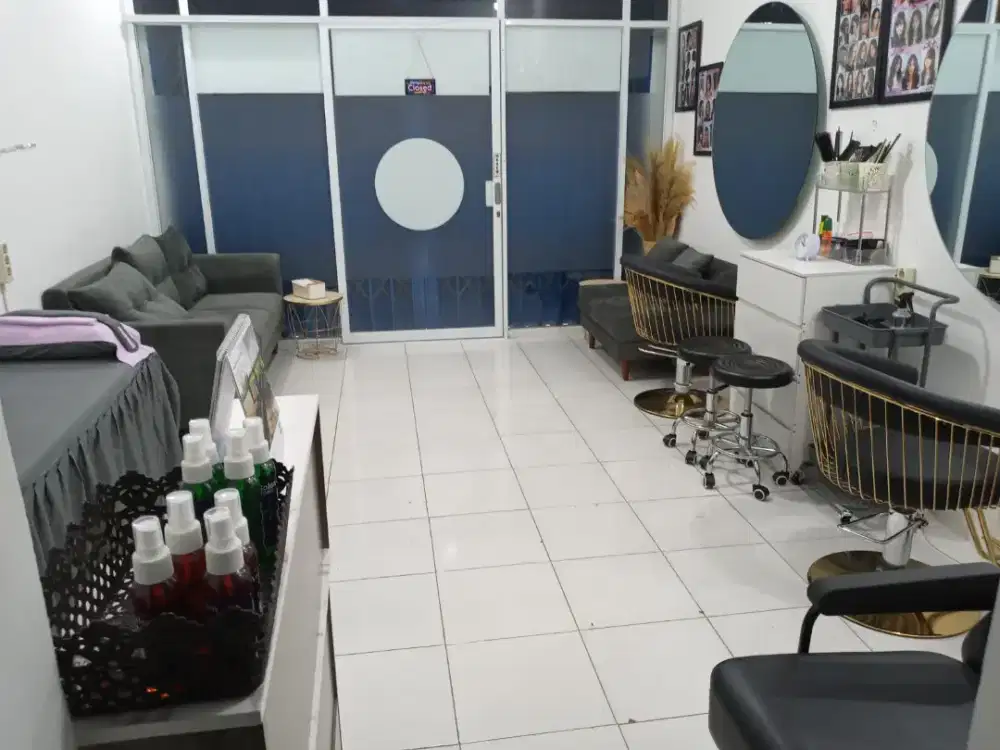 Lowongan Hair Stylist dan terapis Wanita salon