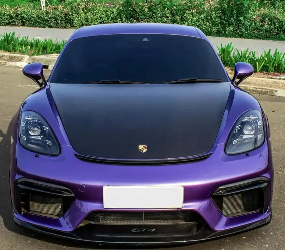 Porsche 718 Cayman GT4 2022