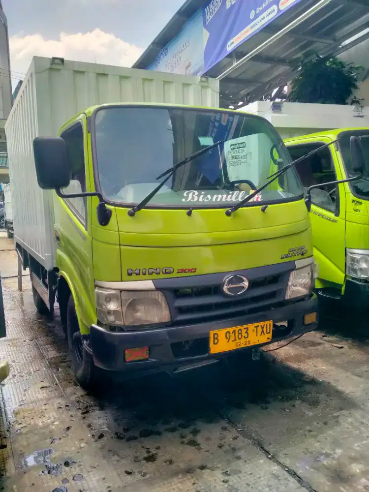 Hino Dutro 110SD Engkel Box Besi
