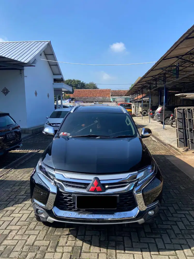 MITSUBISHI PAJERO SPORT 2.4 DAKAR 4x2 SOLAR AT 2018 HITAM