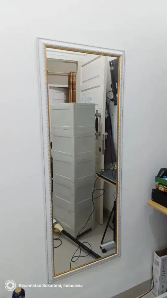 Kaca Hias Kaca Cermin