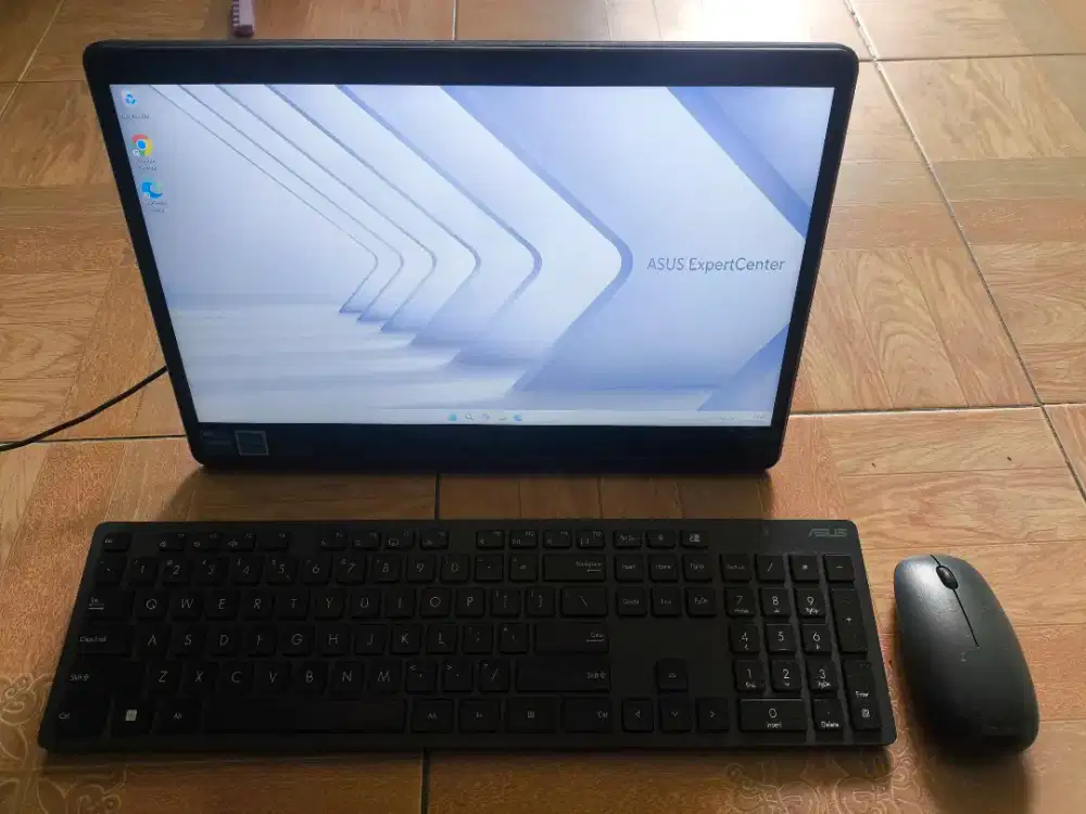 Asus ExpertCenter AIO E1600WKAT [Intel Celeron N4500 | TouchScreen]