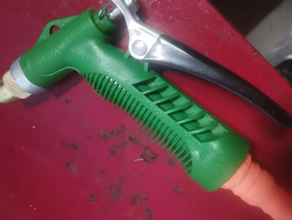 Kepala selang air bekas tapi masih bagus