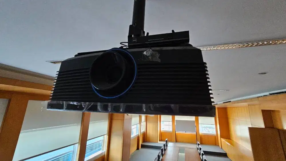 Jual Projector Bekas Kantor Type InFocus IN5318