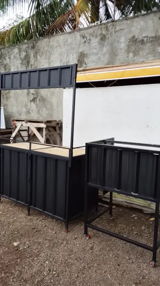 Dijual Meja jualan BONGKAR PASANG dan dapur masak GORENGAN