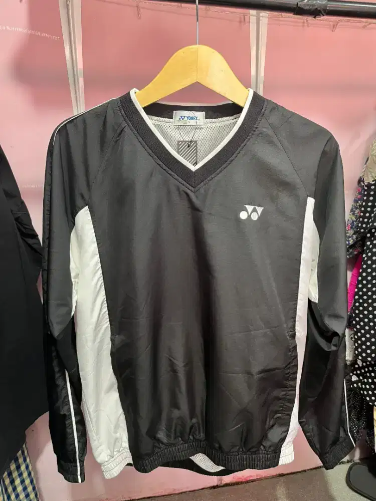 Crewneck Yonex Hitam