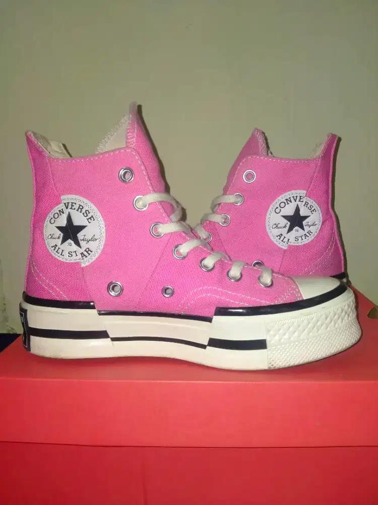 FOR SALE: Converse Chuck Taylor All Star Hi Pink (Original) size.35