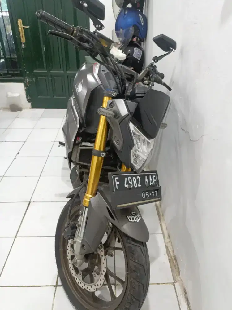 Honda CB150R 2022 Like new