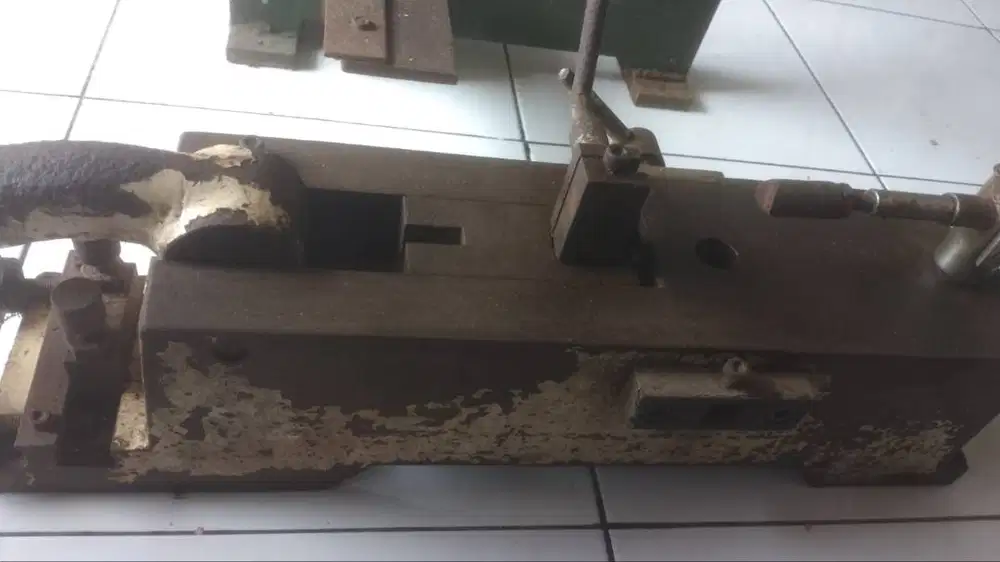 Mesin Tekuk Choak dan Potong Pisau Pondond