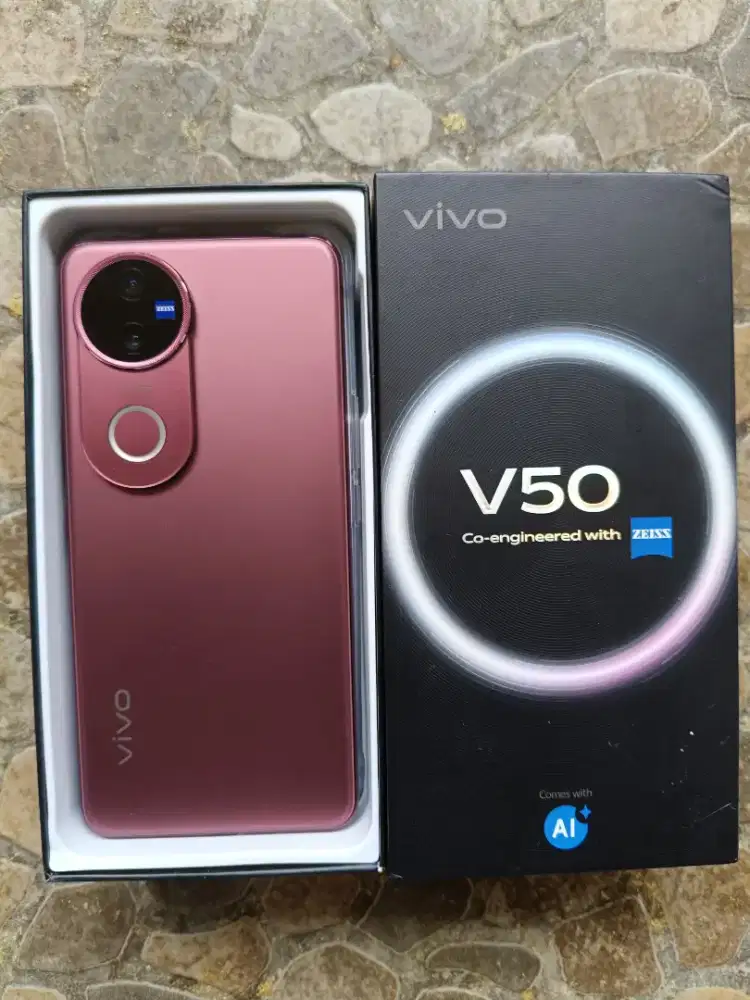 V50 8/256 baru banget beli fullset