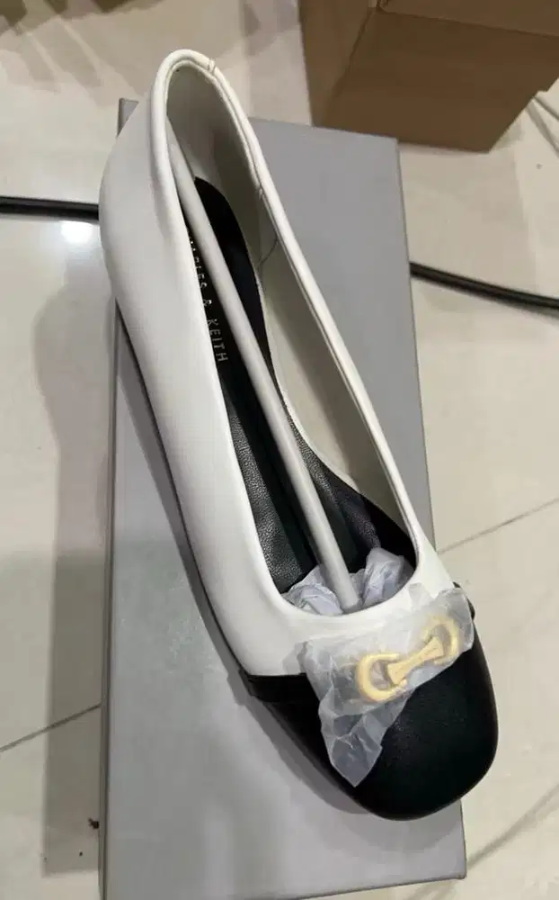 CK Charles & Keith * FREE ongkir shope * NEW flat shoes sepatu sendal