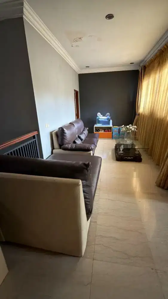 DIJUAL MURAH SAJA SOFA BESAR PLUS MEJA EDISI MAU PINDAHAN RMH