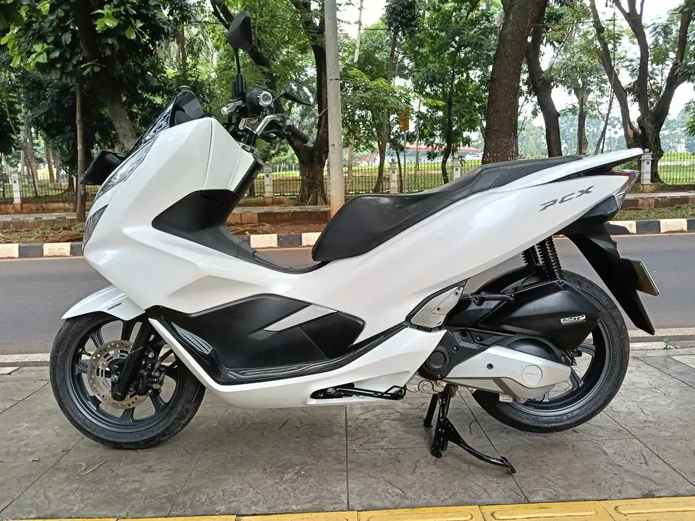 DIJUAL CASH HONDA PCX 150 CBS ISS THN 2018 PAJAK IDUP SIAP PAKAI