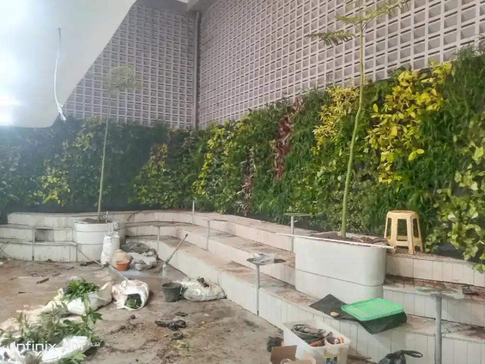 Taman vertikal garden.