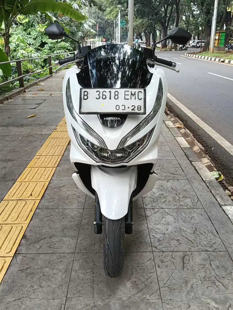 DIJUAL CASH HONDA PCX 150 CBS ISS THN 2018 PAJAK IDUP SIAP PAKAI