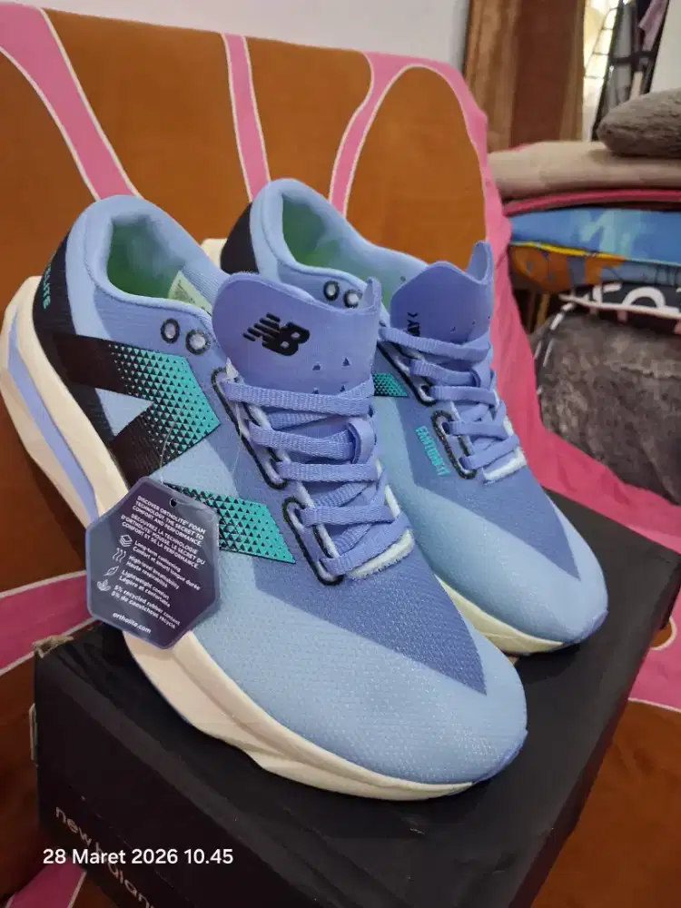 Sale..New Balance Elite Blue Black 
Size 42 insole 26,5 cm