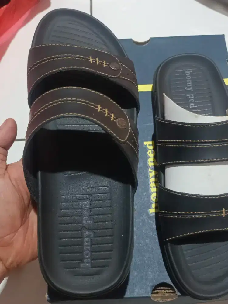 Sandal kulit pria hommy ped baru ukuran 39