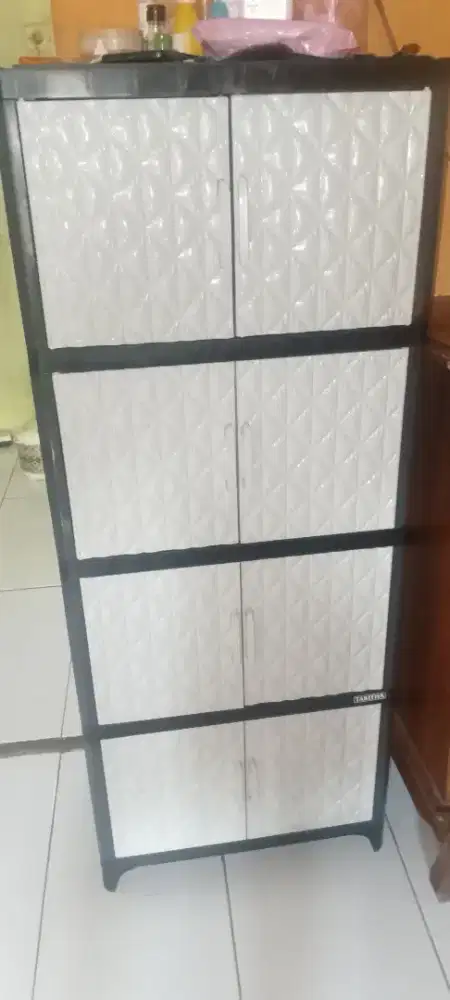 Dijual lemari baju