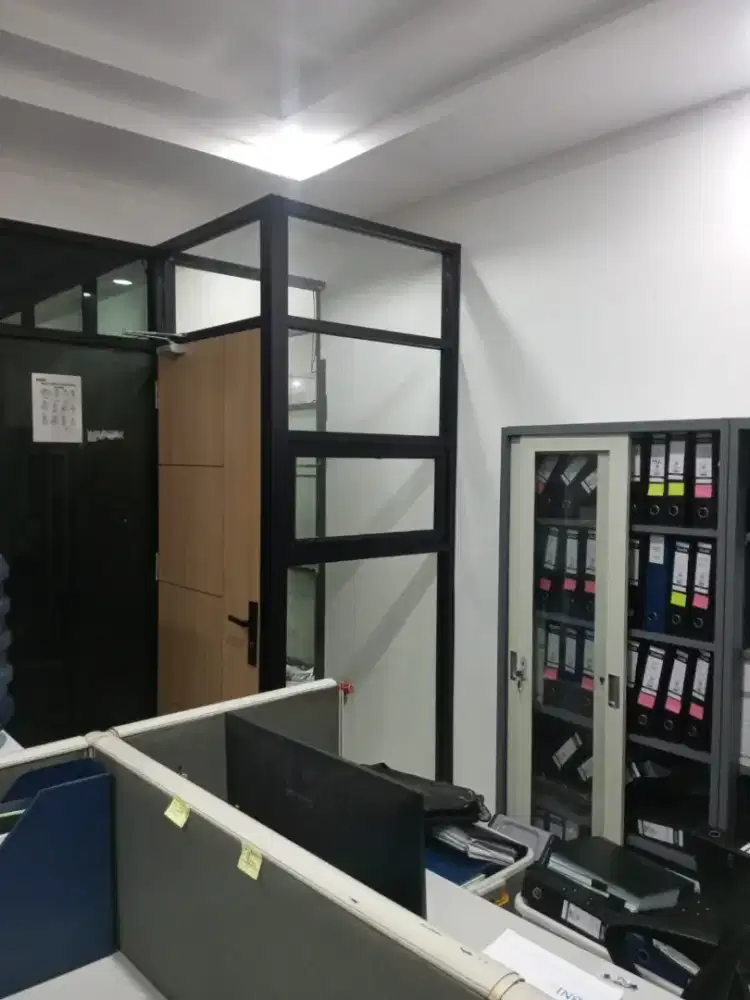 Kusen aluminium pintu aluminium partisi aluminium kacaa