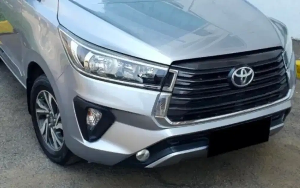 Toyota kijang Inova diesel g manual warna silver 1 tangan dari baru