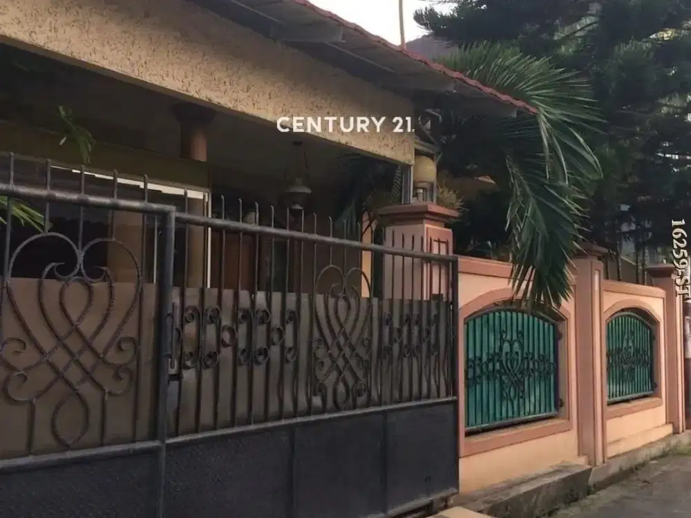 Dijual rumah dengan lokasi strategis Jurangmangu Timur, Pondok Aren Tangerang Selatan