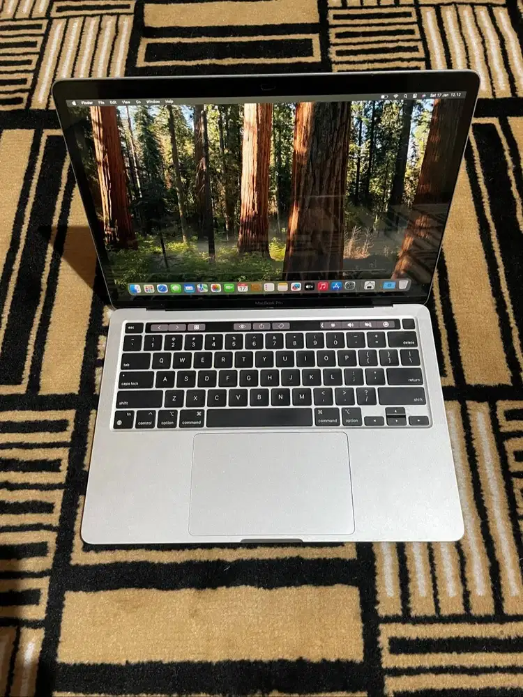 MacBook Pro 13 inci 2022 Touch Bar M2 8gb 256gb Original
