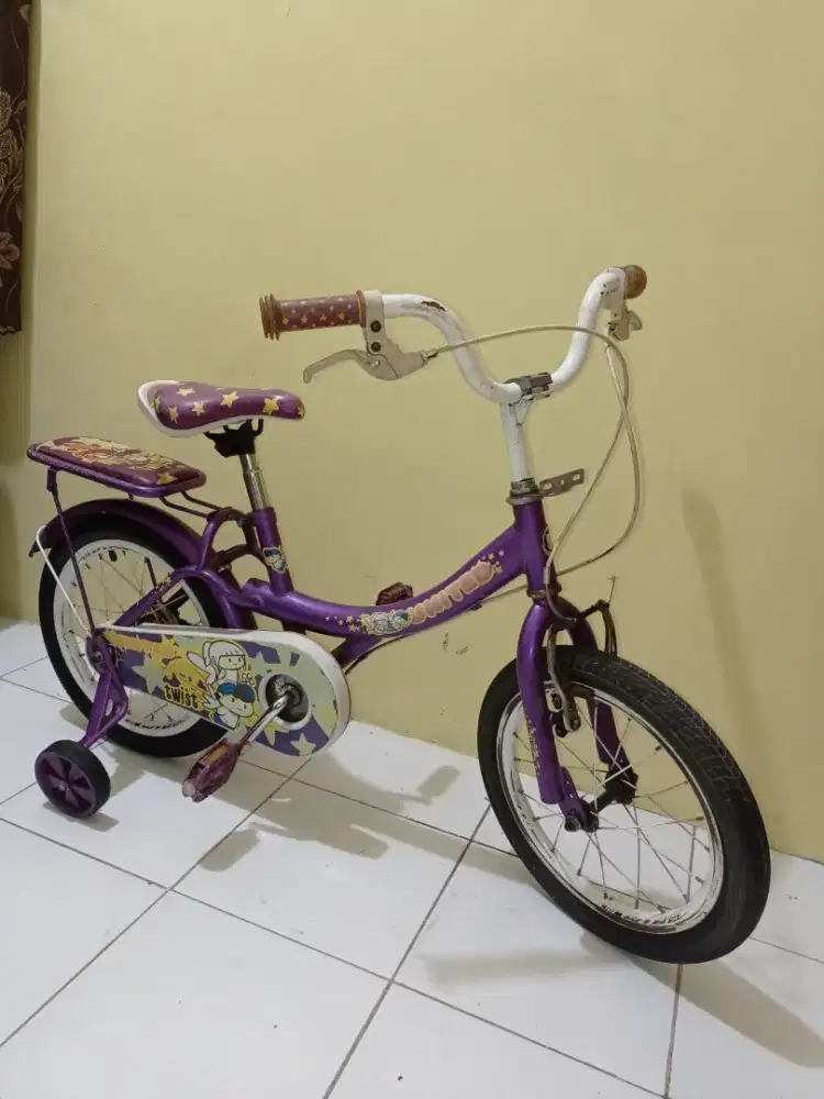 SEPEDA UNITED UNTUK ANAK PEREMPUAN (BISA NEGO)