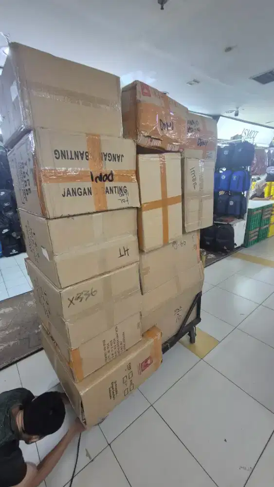 Lowongan Karyawan TOKO (WANITA blm Nikah)