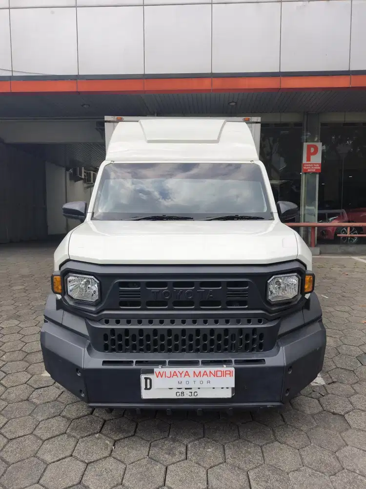 TOYOTA HILUX RANGGA DRY BOX 2.0 STD M/T 2025
