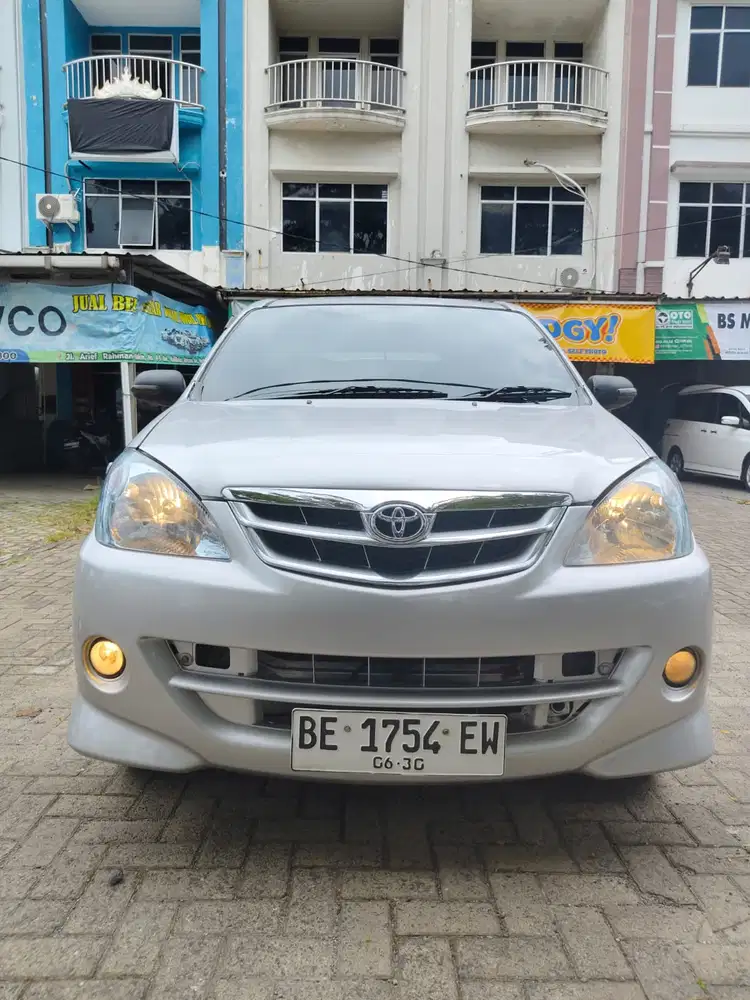 Toyota Avanza 2010 Bensin