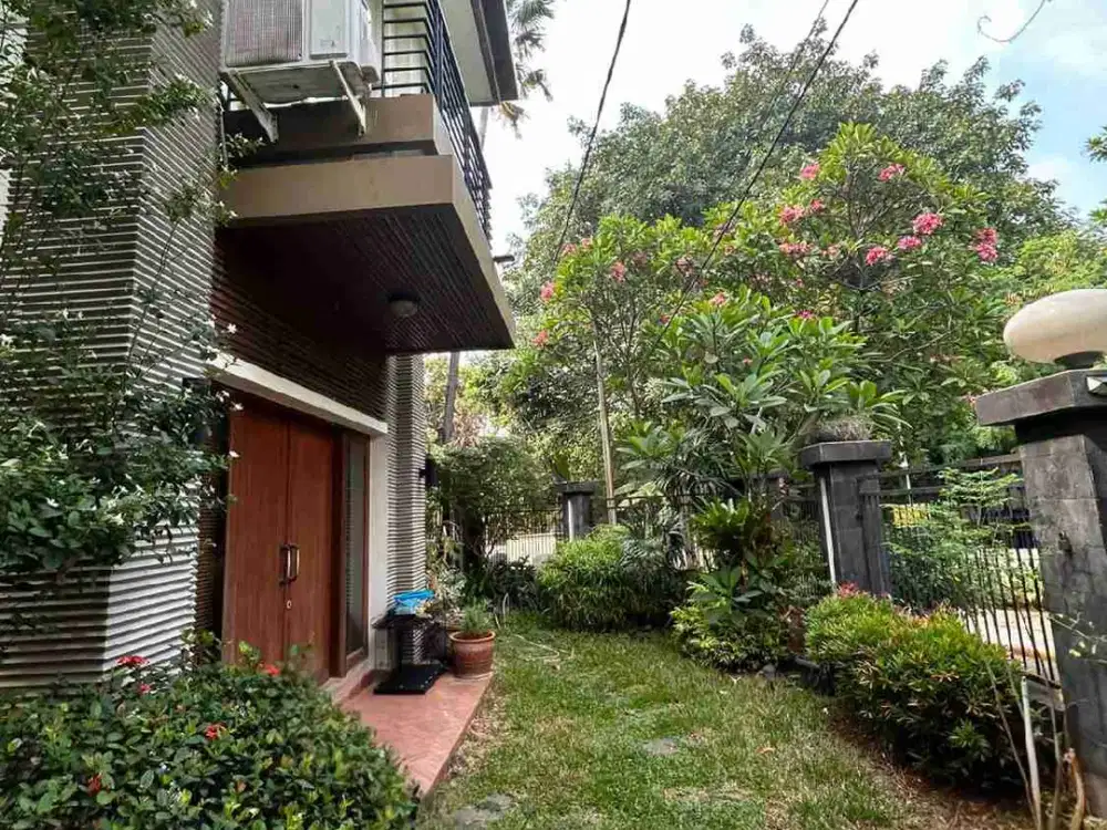 Rumah hoek murah bagus dekat Taipei School  Kelapa Gading Jakarta Utara