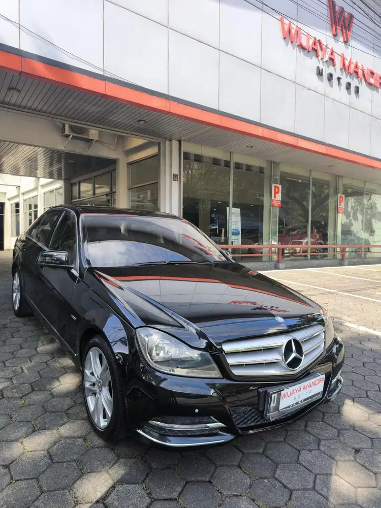 MERCEDES BENZ C 200 1.8 CGI Avantgarde 2011