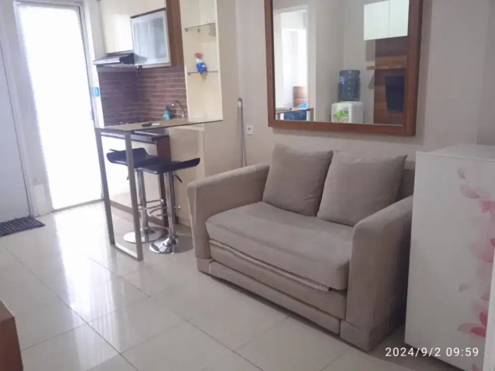 DISEWAKAN APARTEMEN BASSURA 2 KAMAR FURNIS DIATAS MALL