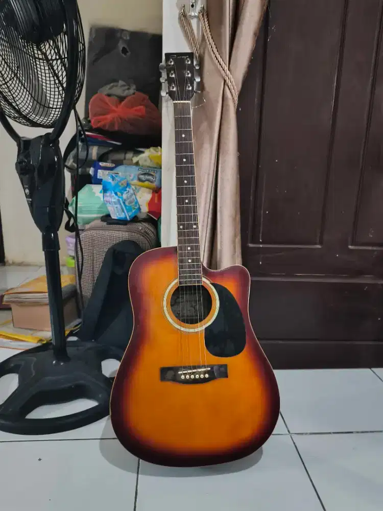 Gitar akustik Caraya