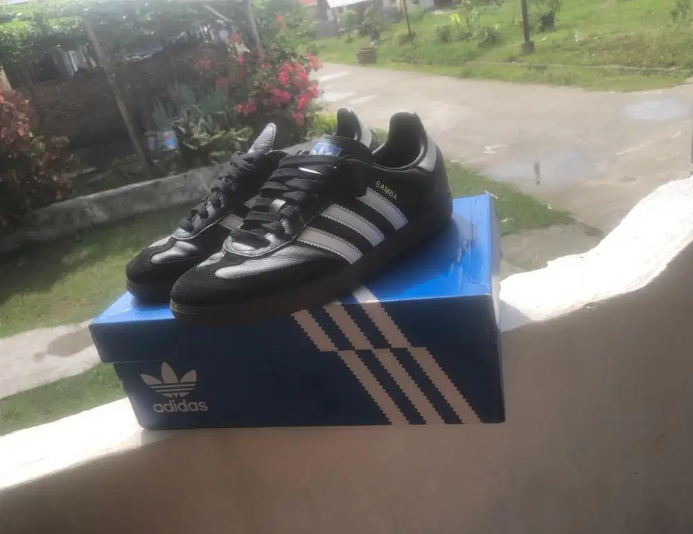Sepatu adidas samba original black ukuran 40