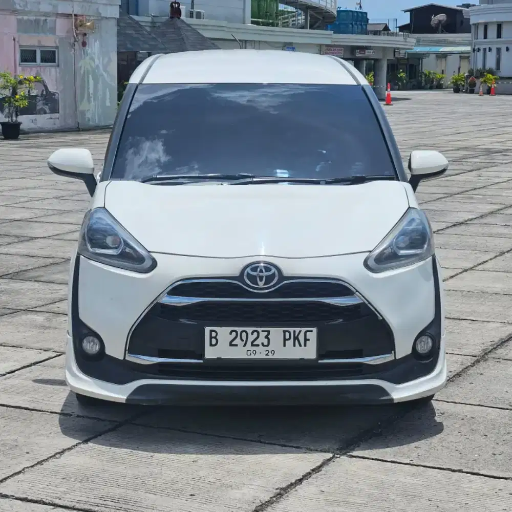 Toyota Sienta Q A/T 2019 Tangan 1 dari baru istimewa km 40 ribuan