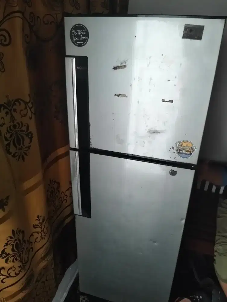 Jual kulkas Aqua nego