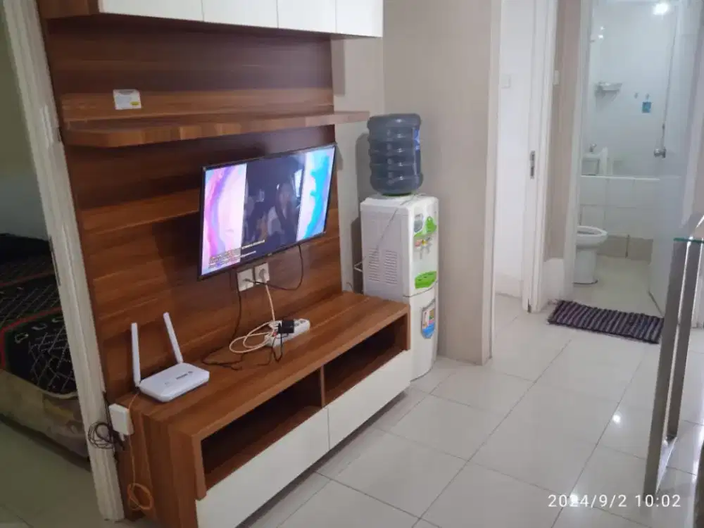 DISEWAKAN UNIT APARTMENT BASSURA DIATAS MALL 2 BR FURNIS APT BASSURA