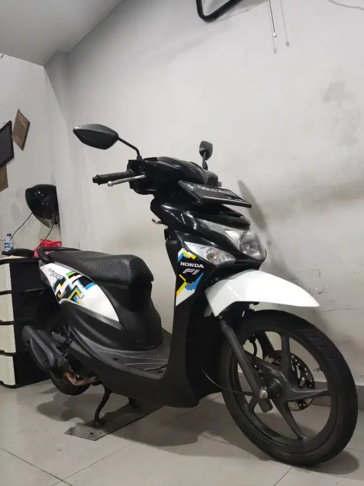 Beat Pop 2016 / 2017 Mulus Mesin Bagus Plat Jakarta ABBA