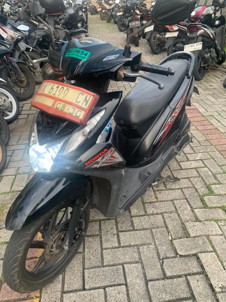 Jual motor beat Fi 2015
