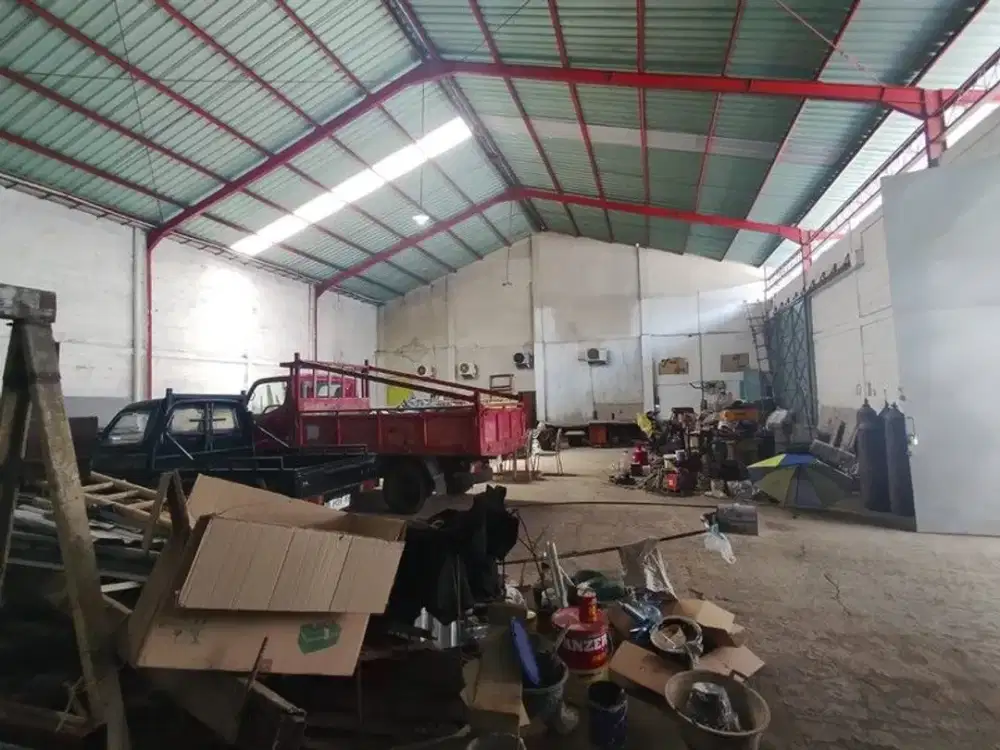 Disewakan Gudang Strategis Jl. Kabupaten, Trihanggo Akses Truk Double & Listrik 11.000 Watt